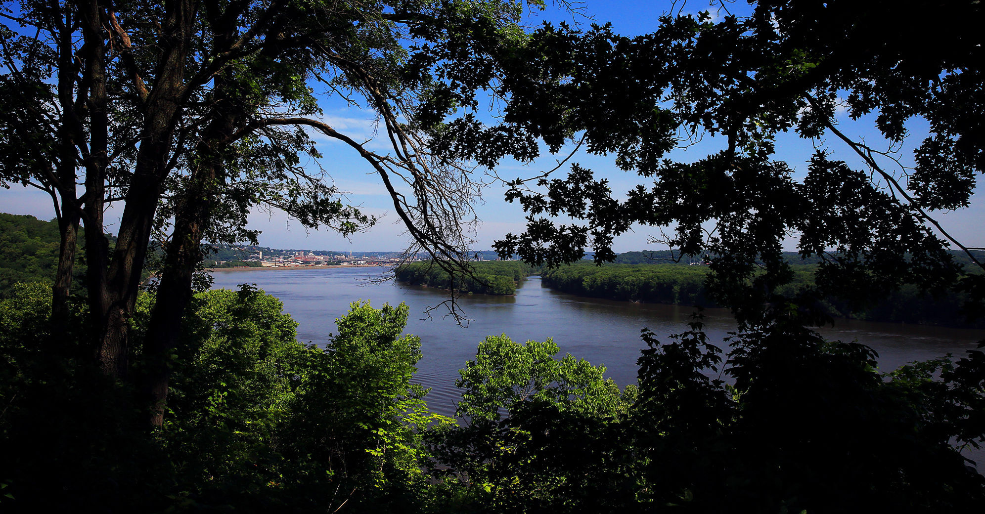 THE GREAT RIVER-0470